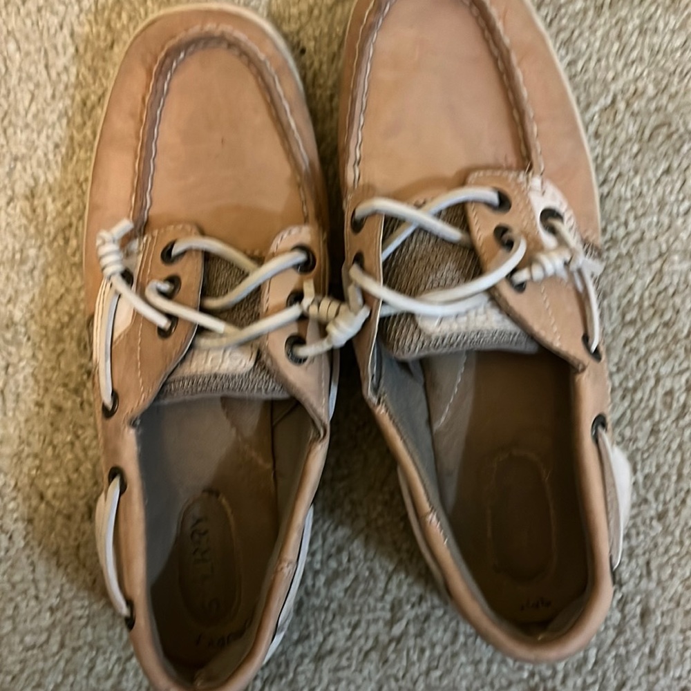 sperrys size W6.5
